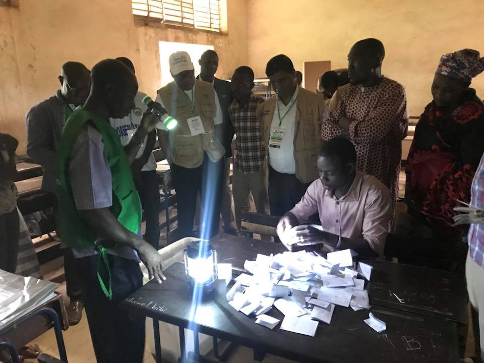 resultat-election-presidentielle-malienne-bulletin-urne-bureau-vote-electeur-carte-comptage